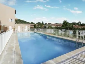 Modern holiday home with swimming pool - Saint-Marc
