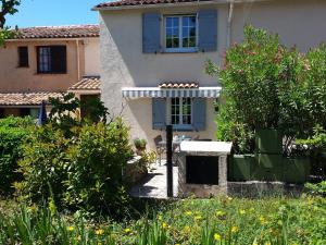 Modern Holiday Home in Peymeinade France With Swimming Pool