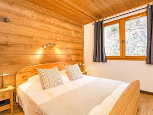 Chalets New and very comfortable chalet with many facilities : photos des chambres