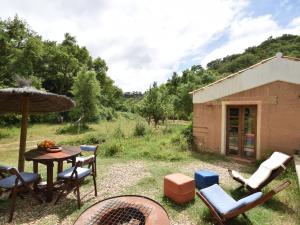 Serene Cottage in S o Lu s with Barbecue