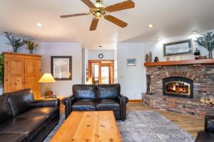 Skidder Trail Family Lodge home