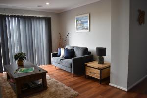 The Bentley - 5 bdrms, 3 bthrm, Sleeps 12, WiFi, Linen,