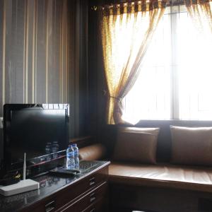 Chic and Cozy 2BR Apartment at Pinewood Jatinangor near JATOS By Travelio