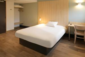 Hotels B&B HOTEL Angouleme : Chambre Double - Accessible aux Personnes à Mobilité Réduite 