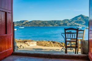 Dream Boathouse Milos Greece