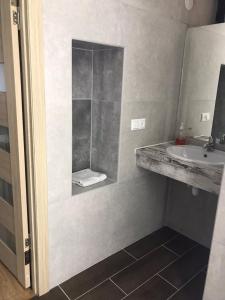 Kulisha 4 Apartments near the Opera