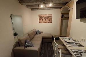 Cosy little modern-rustic apartment in Corfu center.