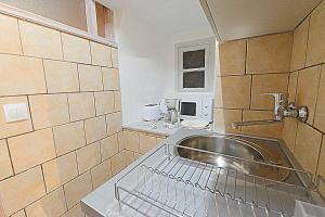 Cosy little modern-rustic apartment in Corfu center.