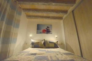 Cosy little modern-rustic apartment in Corfu center.