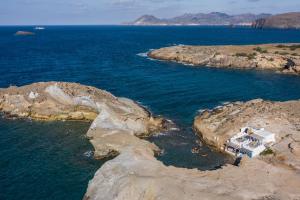 AQUA HOUSE Milos Greece