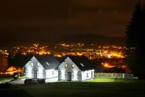 Domki Pod Lasem MM - Skomielna Biała