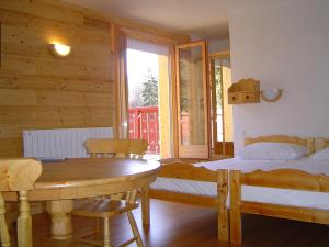 Hotels Hotel Les Chalets : Chambre Triple