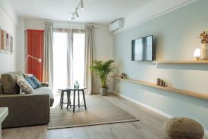 Sunny 2BR Flat - Old Town View