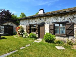 Picturesque Holiday Home in Vielsalm by the Forest