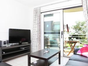 Stylish Apartment in Bredene with Swimmming Pool and Garden