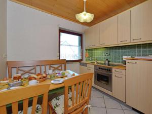 Moderne Ferienwohnung mit Garten in Eimelrod