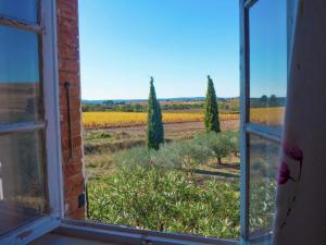 Maisons de vacances Charming cottage with swimmingpool in a vineyard : photos des chambres