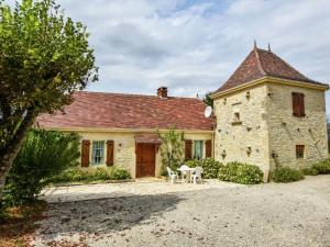 Maisons de vacances Cosy Holiday Home in Th dirac with Swimming Pool : photos des chambres