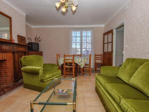 Maisons de vacances Beautiful holiday home near the forest : photos des chambres