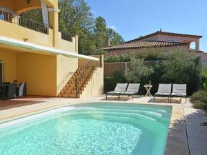 Villas Villa in Vidauban with Heated Pool near Beaches : photos des chambres
