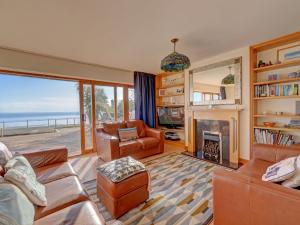Luxury Holiday Home in Saundersfoot with Sauna