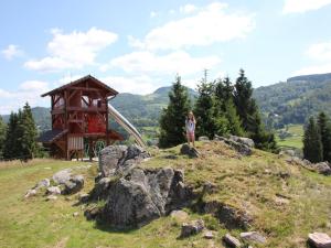 Chalets Chalet in Le Thillot with Skiing & Horse Riding Nearby : photos des chambres