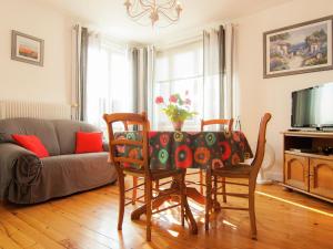 Elegant holiday home with garden