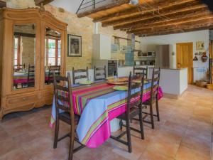 Maisons de vacances Mansion in Lavercanti re with Private Pool : photos des chambres