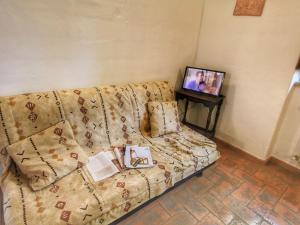 Farmhouse in Proceno with Pool