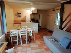 Maisons de vacances Peaceful Holiday Home in Quend with Swimming Pool : photos des chambres