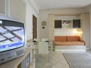 Quiet Apartment near Riccione with Balcony - AbcAlberghi.com