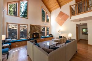 A Blue Sky Lodge