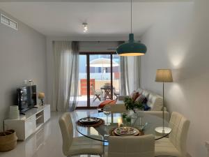 Bianca Beach 106, ground floor 250m from Mil Palmeras beach