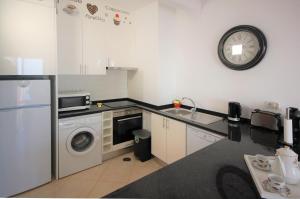 Vila Mar Praia - Free wifi - 50 m From the beach