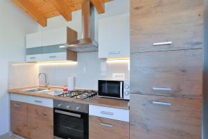 House Roza 2065