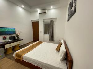 Thức at 3am - Old Quarter Hanoi Lotus