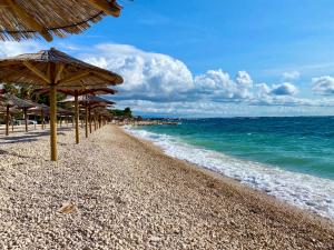 Luxury BEACH VILLA VIR apartments