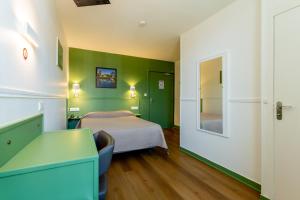 Classic Double Room room in Hotel Regina Bordeaux Gare Saint-Jean
