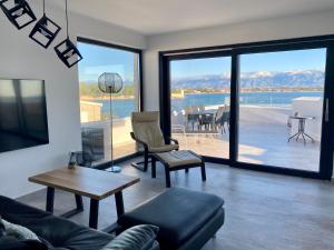 Luxury BEACH VILLA VIR apartments