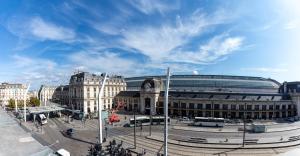 Hotels Hotel Regina Bordeaux Gare Saint-Jean : Chambre Double Supérieure avec Climatisation 