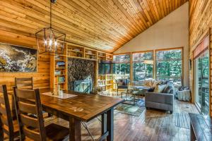 Three Bedroom House room in Mowich Cabin (SM 139)