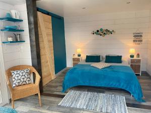 B&B / Chambres d'hotes LES PIEDS DANS L'EAU : photos des chambres