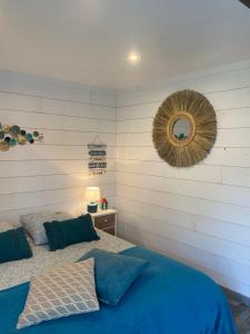 B&B / Chambres d'hotes LES PIEDS DANS L'EAU : photos des chambres