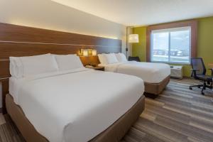 Standard Room room in Holiday Inn Express & Suites Vandalia an IHG Hotel