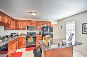 Blairsville Home w Deck & Stunning Mountain Views
