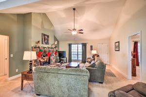 Blairsville Home w Deck & Stunning Mountain Views