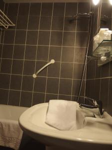 Hotels Au Saint Roch - Hotel et Jardin : photos des chambres