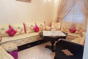 un logment limineux toute la journé confortable