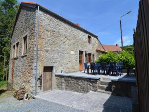 Quaint Holiday Home in Falaen near Maradret Abbey