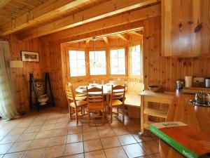 obrázek - Chalet in H r mence with Sauna Ski Storage Whirlpool Terrace